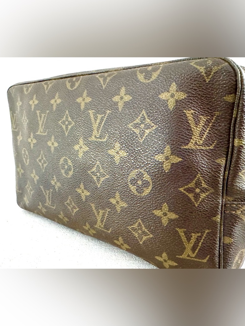LOUIS VUITTON Trousse Toilette 28 Monogram Cosmetic Pouch Vintage - Picture 2 of 9